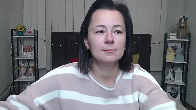 Snapshot of MarieSho chatting on 10/03/25, 06:21 MarieSho online show from 10/03/25, 06:21