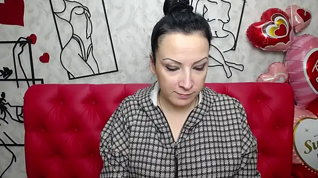 ElizabethSho online show from 03/10/25, 09:07