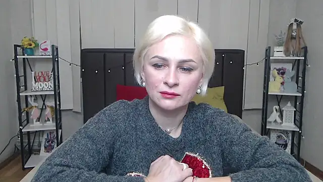 OliviaHorst online show from 10/14/25, 05:30