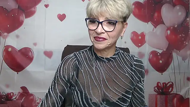 Snapshot of EllaBonito chatting on 05/04/26, 05:36 EllaBonito online show from 05/04/26, 05:36