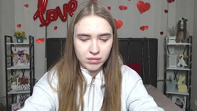 LauraHlot online show from 02/01/26, 06:28