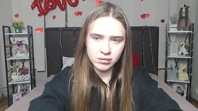 LauraHlot online show from 02/08/26, 06:39