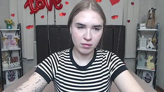 LauraHlot online show from 03/31/26, 06:14