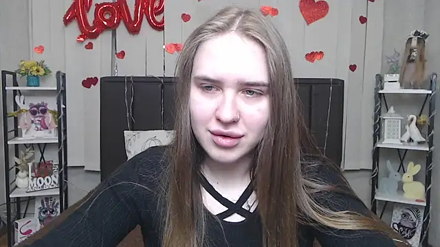 LauraHlot online show from 05/29/26, 05:38