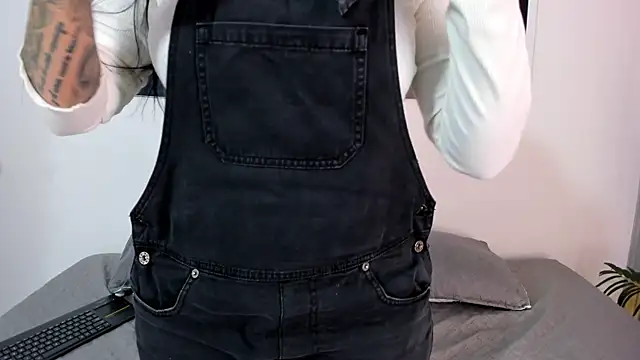 Snapshot of Sofia__rivera chatting on 02/04/25, 08:06 Sofia rivera online show from 02/04/25, 08:06