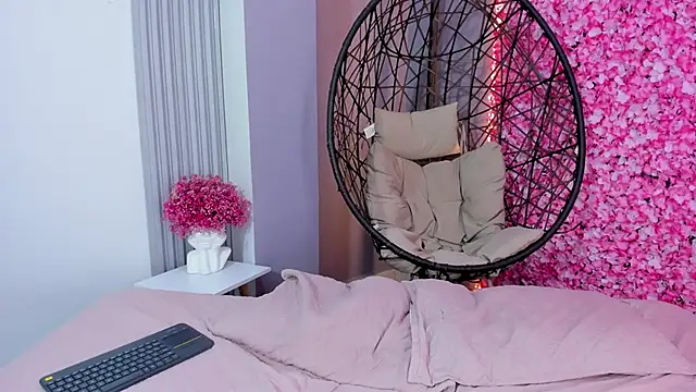 Snapshot of Sofia__rivera chatting on 03/19/25, 06:12 Sofia rivera online show from 03/19/25, 06:12