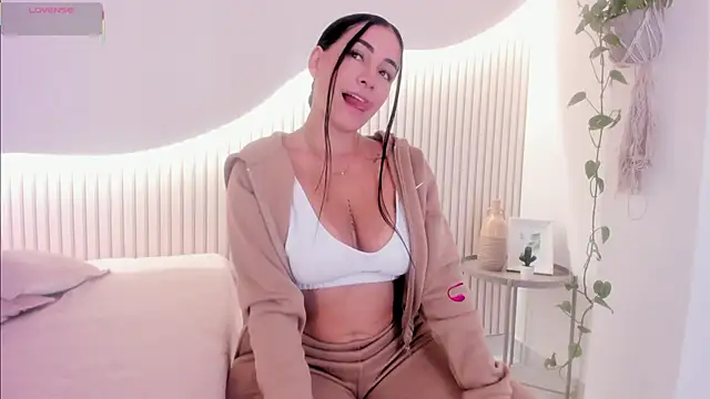 Snapshot of Sofia__rivera chatting on 02/24/26, 04:05 Sofia rivera online show from 02/24/26, 04:05