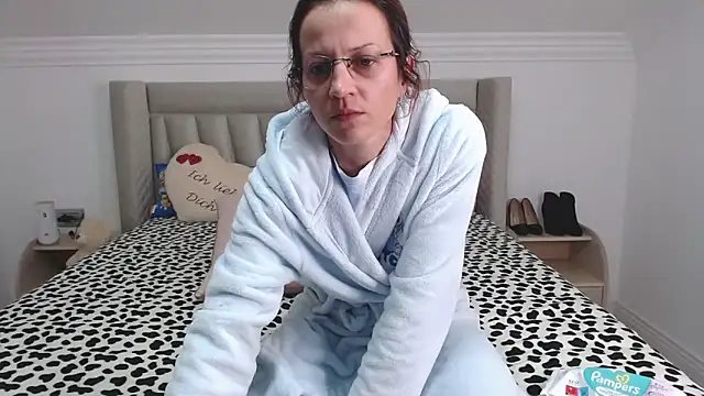 CatWoman0001 online show from 11/30/25, 10:36