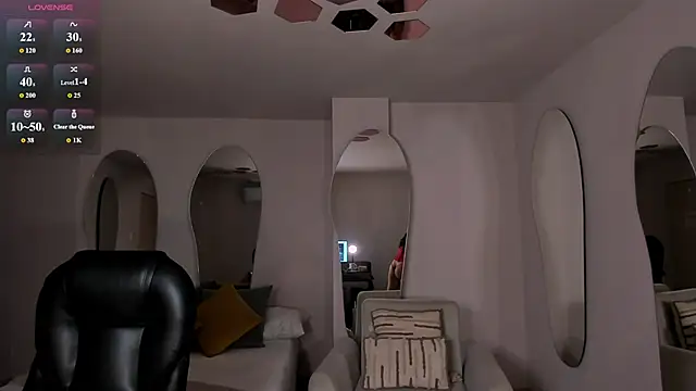 ValeriaVelvet online show from 04/03/26, 12:03