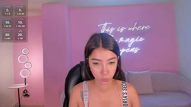 ValeriaVelvet online show from 04/08/26, 12:05