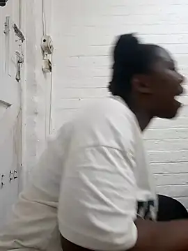 Thickchocolatex2 online show from 03/05/26, 07:21