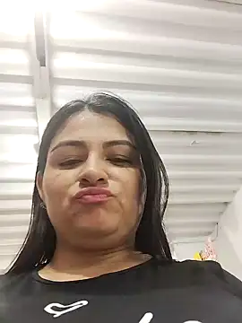 Linda Lars online show from 01/01/25, 03:13