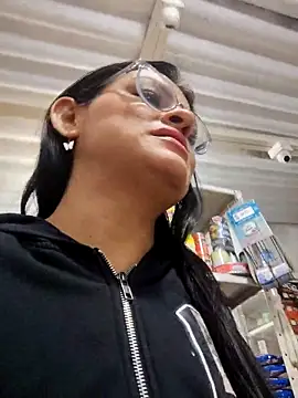 Linda Lars online show from 12/21/25, 03:13