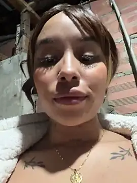 Snapshot of MarieLeon chatting on 03/18/25, 11:20 MarieLeon online show from 03/18/25, 11:20