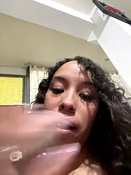 MarieLeon online show from 01/11/26, 10:37