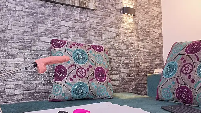 anellejones online show from 02/09/26, 07:29