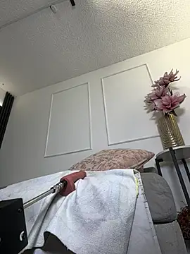 anellejones online show from 04/08/26, 09:48