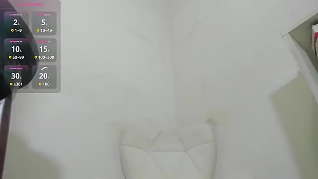 nathalia isazax online show from 05/25/26, 11:11