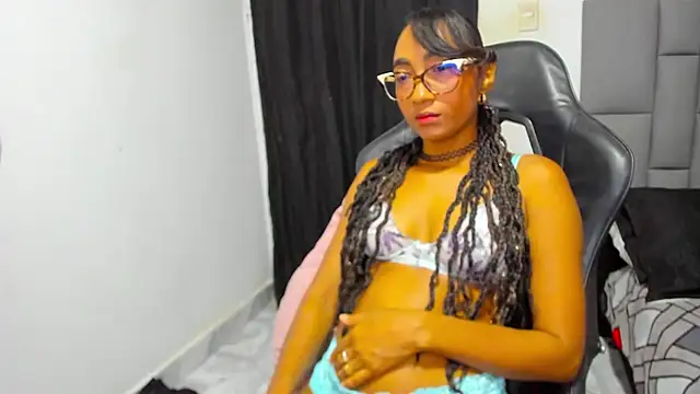 Snapshot of MurphyAngelina chatting on 07/15/26, 03:23 MurphyAngelina online show from 07/15/26, 03:23
