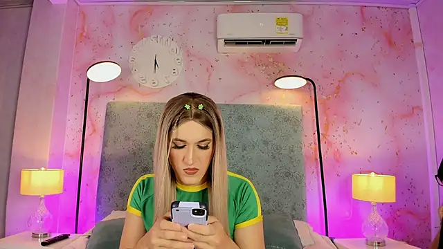 JESSI NAOMI online show from 11/07/25, 12:32