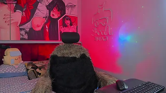 Snapshot of _gia_rose chatting on 11/18/25, 06:56 gia rose online show from 11/18/25, 06:56