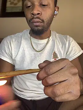 Snapshot of MobyDxck chatting on 03/02/25, 09:43 MobyDxck online show from 03/02/25, 09:43