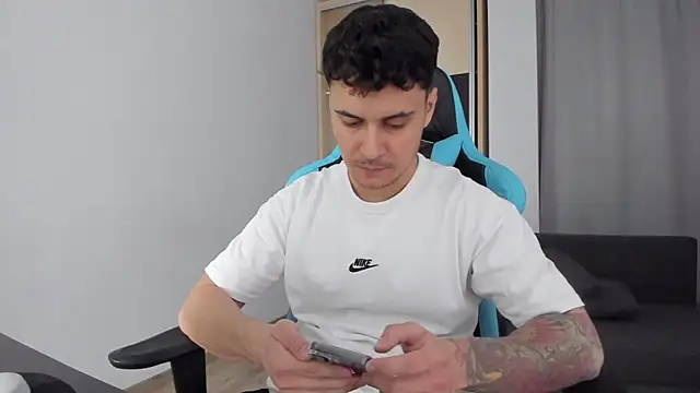 MatMalonne online show from 02/14/25, 04:41