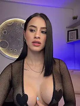 Snapshot of SarahhSmitth1 chatting on 02/17/25, 10:47 SarahhSmitth1 online show from 02/17/25, 10:47