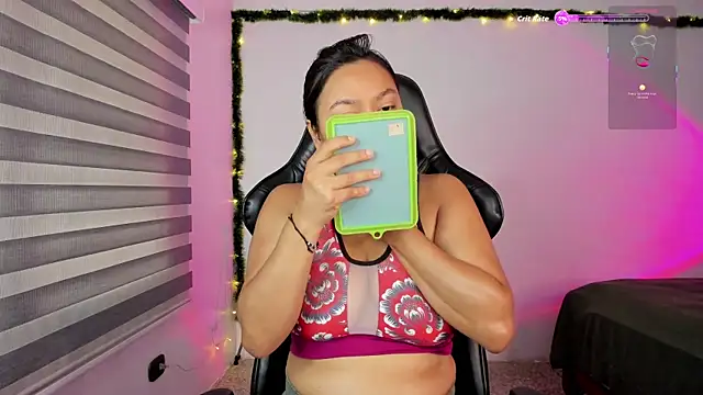 hollymollyxoxo online show from 07/17/26, 02:02