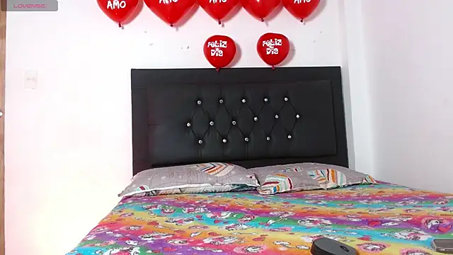 Snapshot of Adele_Rush chatting on 09/21/25, 03:41 Adele Rush online show from 09/21/25, 03:41