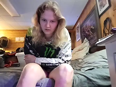 Ryan and Aurora online show from 04/17/26, 12:46