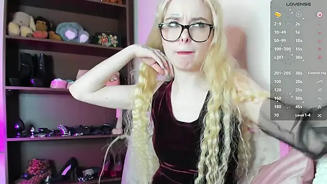 MisssLola online show from 02/11/25, 01:20