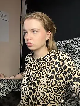 MisssLola online show from 01/15/26, 04:00