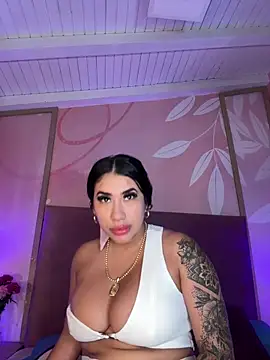 Snapshot of kiim_taaylor chatting on 02/20/25, 07:19 kiim taaylor online show from 02/20/25, 07:19