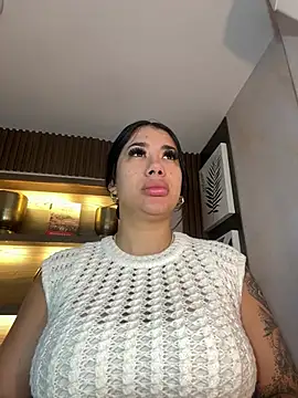 Snapshot of kiim_taaylor chatting on 03/02/25, 12:11 kiim taaylor online show from 03/02/25, 12:11