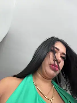 Snapshot of kiim_taaylor chatting on 10/31/25, 12:39 kiim taaylor online show from 10/31/25, 12:39