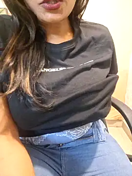 N-Natasha online show from 03/17/25, 12:19