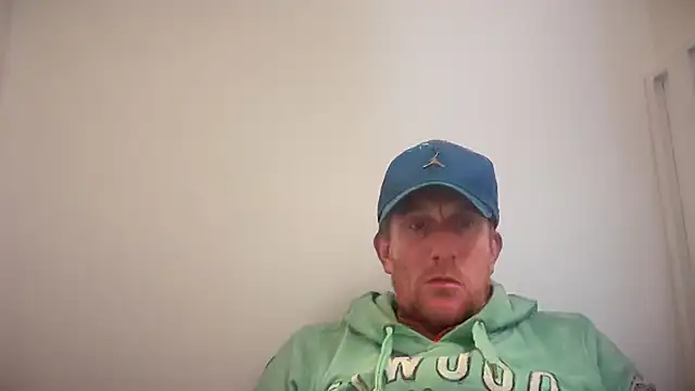 Snapshot of nakud4u chatting on 12/22/24, 11:44 nakud4u online show from 12/22/24, 11:44