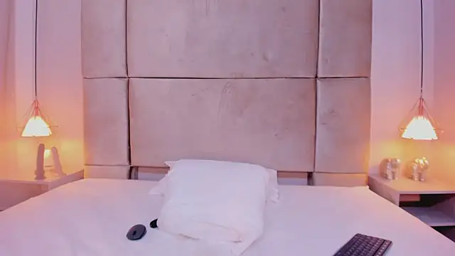 miamiller69 online show from 01/15/25, 07:26