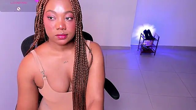 Snapshot of Sali_g chatting on 09/19/25, 11:05 Sali g online show from 09/19/25, 11:05