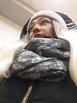 SweetLeila40 online show from 03/18/26, 04:43