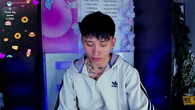 Snapshot of juniior_2311_ chatting on 02/13/25, 12:24 juniior 2311 online show from 02/13/25, 12:24