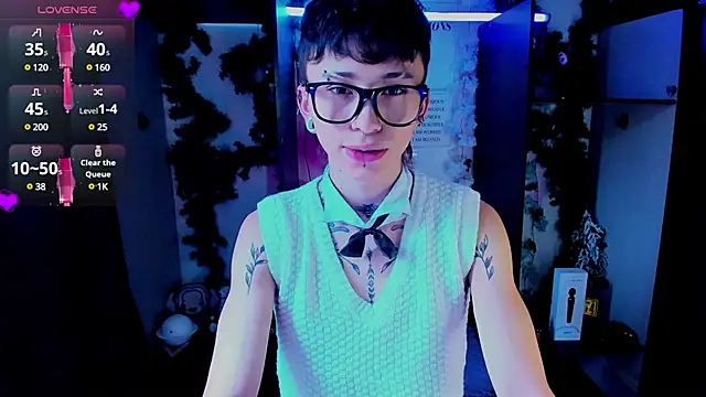 Snapshot of juniior_2311_ chatting on 02/19/25, 04:22 juniior 2311 online show from 02/19/25, 04:22