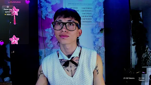 Snapshot of juniior_2311_ chatting on 02/19/25, 07:27 juniior 2311 online show from 02/19/25, 07:27