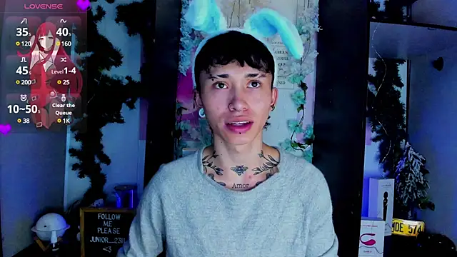 Snapshot of juniior_2311_ chatting on 02/27/25, 10:20 juniior 2311 online show from 02/27/25, 10:20