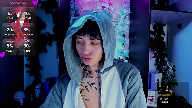 Snapshot of juniior_2311_ chatting on 02/28/25, 01:47 juniior 2311 online show from 02/28/25, 01:47