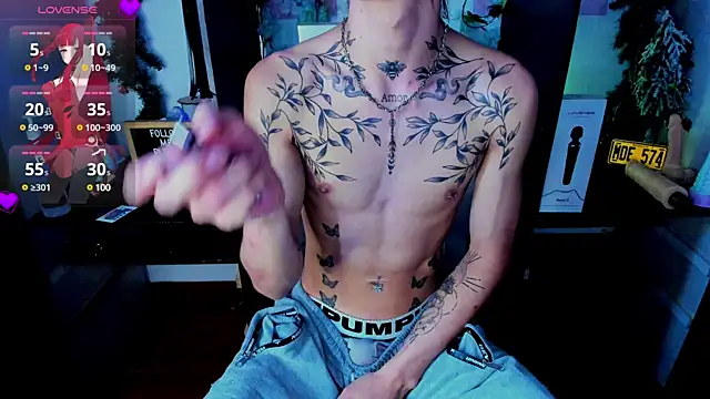 Snapshot of juniior_2311_ chatting on 03/05/25, 06:45 juniior 2311 online show from 03/05/25, 06:45