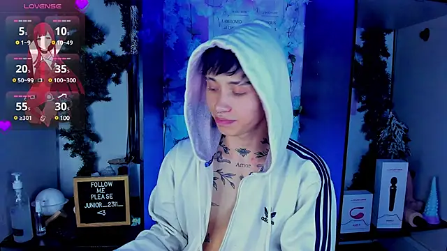 Snapshot of juniior_2311_ chatting on 03/08/25, 02:45 juniior 2311 online show from 03/08/25, 02:45