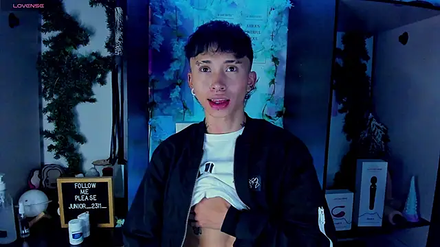 Snapshot of juniior_2311_ chatting on 03/09/25, 12:21 juniior 2311 online show from 03/09/25, 12:21