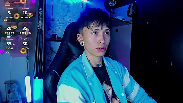 Snapshot of juniior_2311_ chatting on 03/17/25, 08:51 juniior 2311 online show from 03/17/25, 08:51